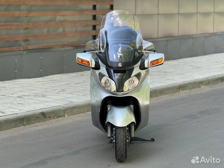 Suzuki burgman skywave 650