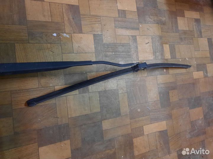 Поводок дворников левый Renault Scenic 2