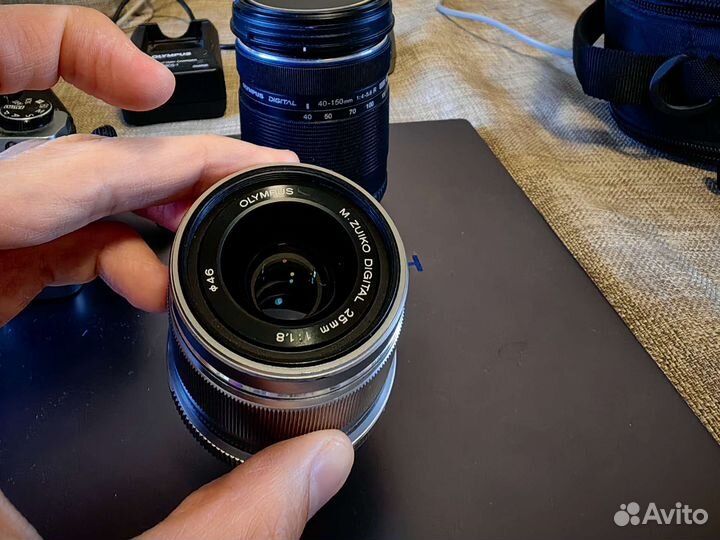 Olympus om-d e-m10 с объективами (25mm, 40-150)