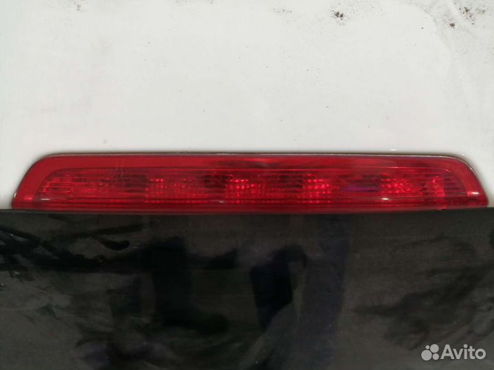 Крышка багажника peugeot 308