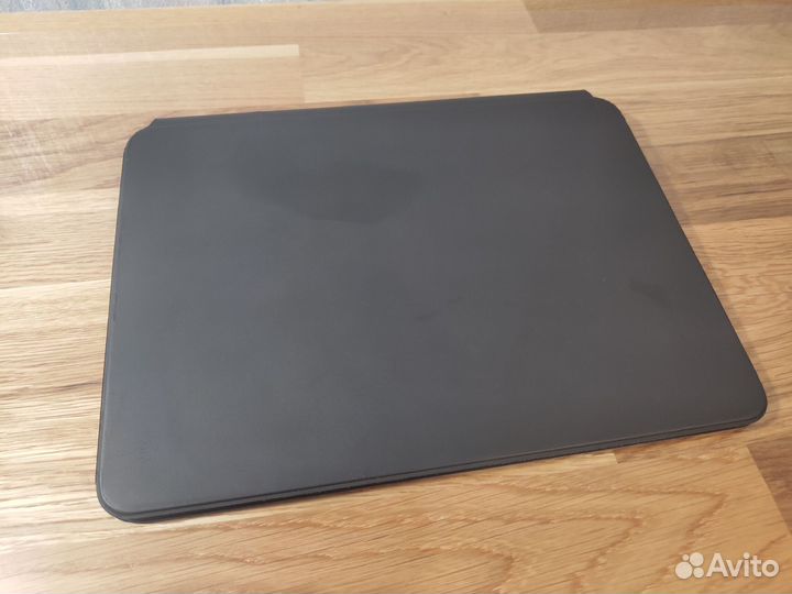 Magic Keyboard для iPad Pro 11