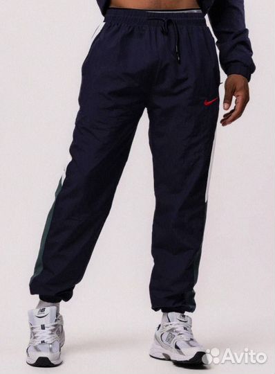 Мужская мятая ткань: костюм Nike для спорта