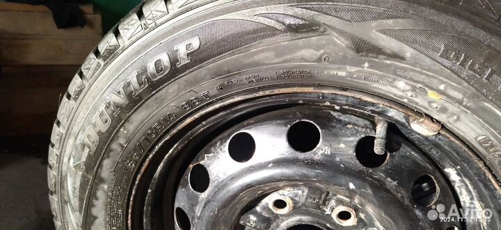 Продам шины зимние липучка с дисками