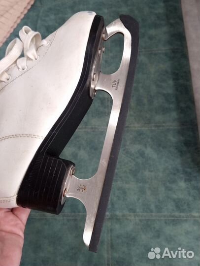 Коньки фигурные