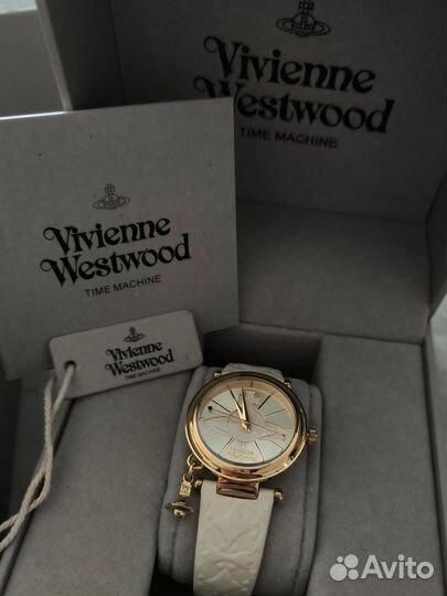 Часы женские Vivienne Westwood