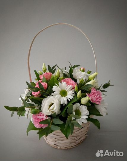 Корзина с цветами 033