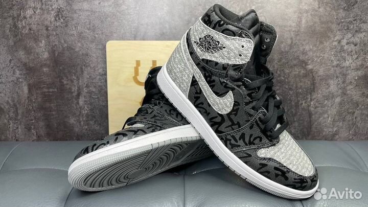 Кроссовки Nike Air Jordan 1 Mid