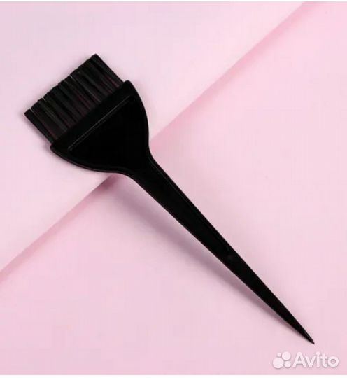 Кисть для окрашивания волос, 21 см на 6 см