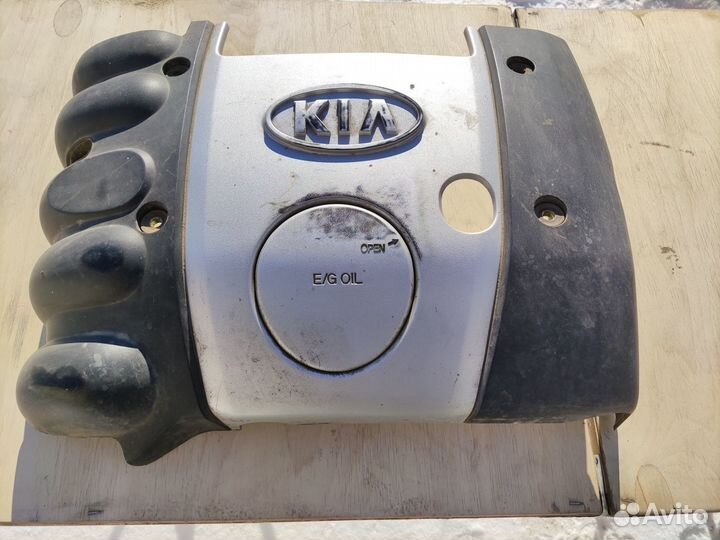 Декоративная крышка двигателя Kia Sportage 1