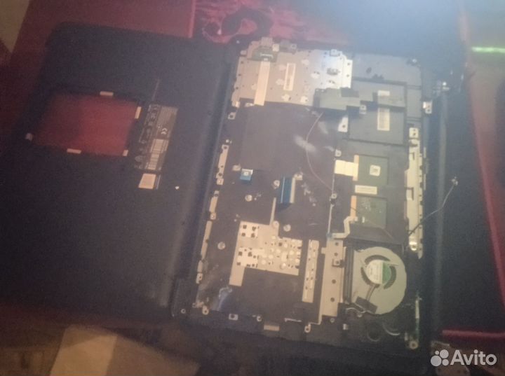 Ноутбук asus E402W
