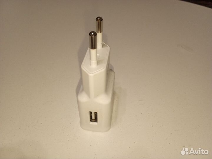 Зарядка для USB Micro (белый цвет)