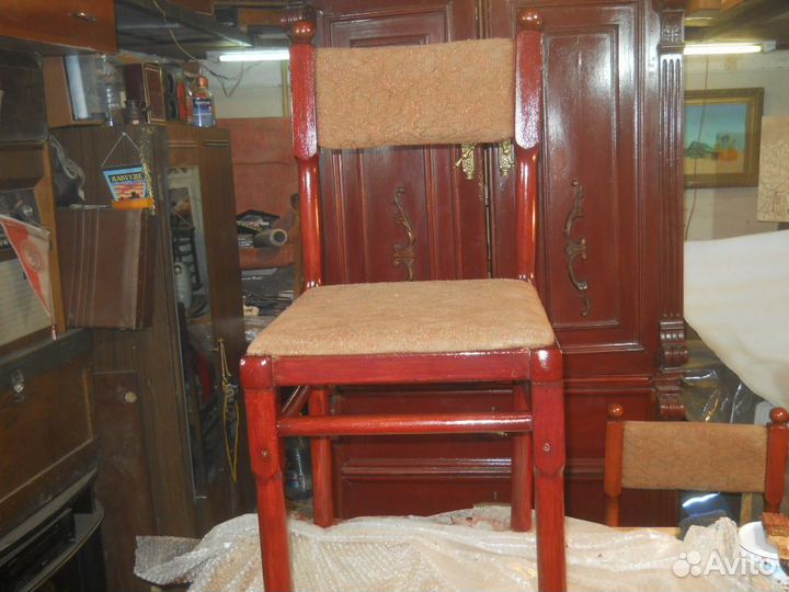 Старинные стулья 10 штук древние и не очень