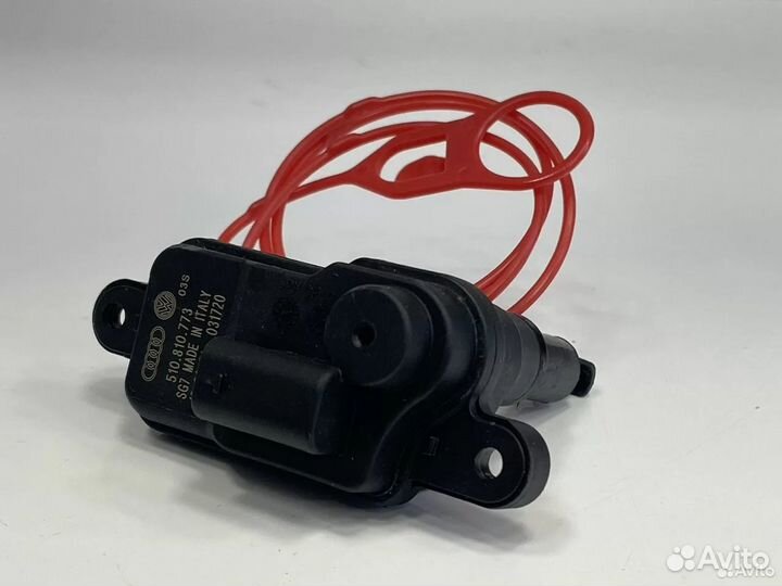 VAG 510810773 510810773A привод лючка бензобака