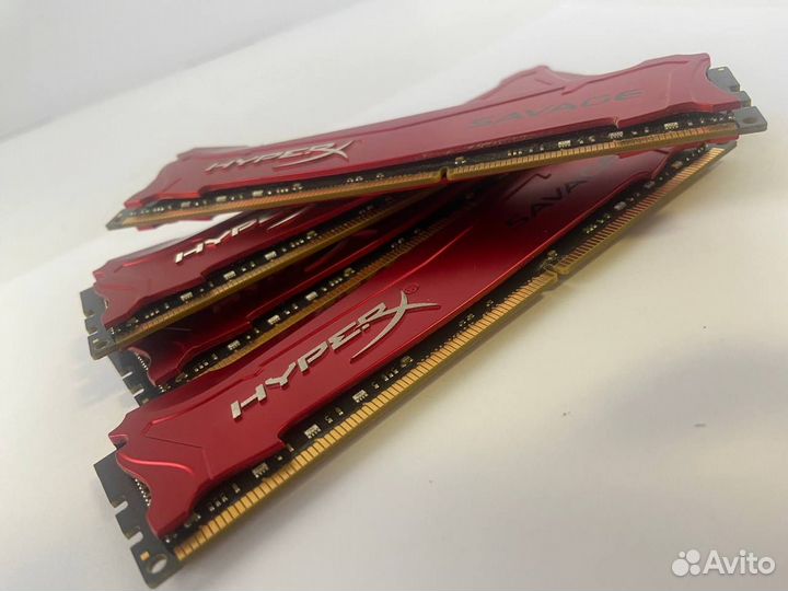 32Gb (8Gb x4) DDR3 HyperX Savage 1600 MHz