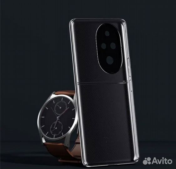 Чехол на Honor 200. Кожаный