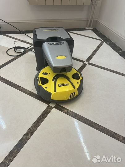 Робот пылесос karcher RC 3000