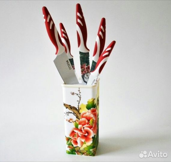 Красивый набор ножей из 6шт с подставкой. Новые