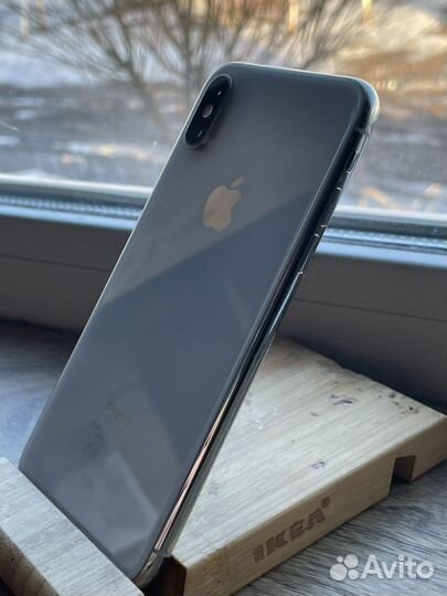 iPhone Xs, 64 ГБ