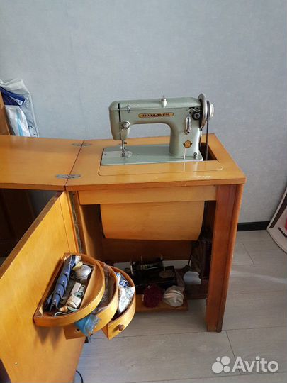 Швейная машина - 