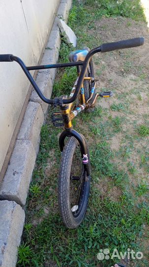 Трюковой велосипед BMX Mongoose Legion L40