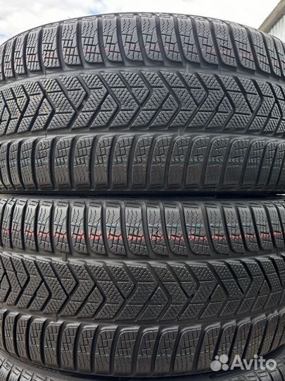 Pirelli Winter Sottozero 3 275/35 R21 и 315/30 R21