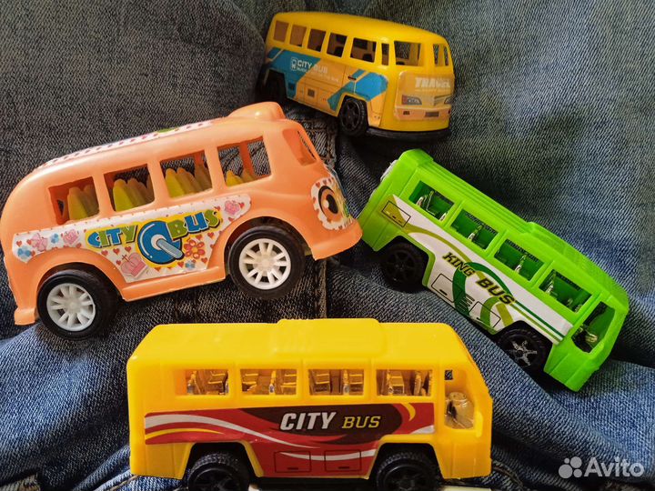 Игрушка автобус