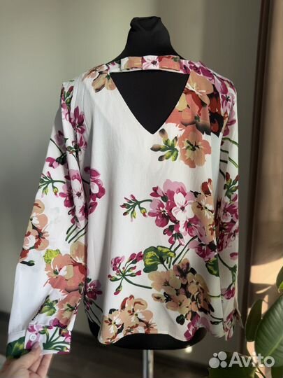 Блузка с красивой спинкой 46-48 размер(см.замеры)