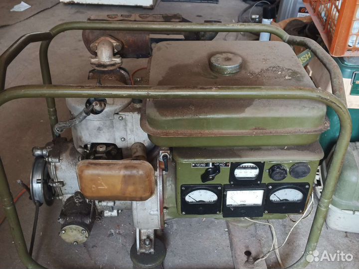 Бензиновый генератор