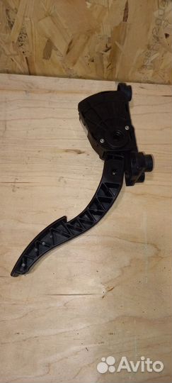 Педаль газа Solaris/Rio 3 1.4 G4FA 2012