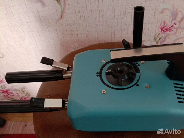 Плойка Для завивки волос