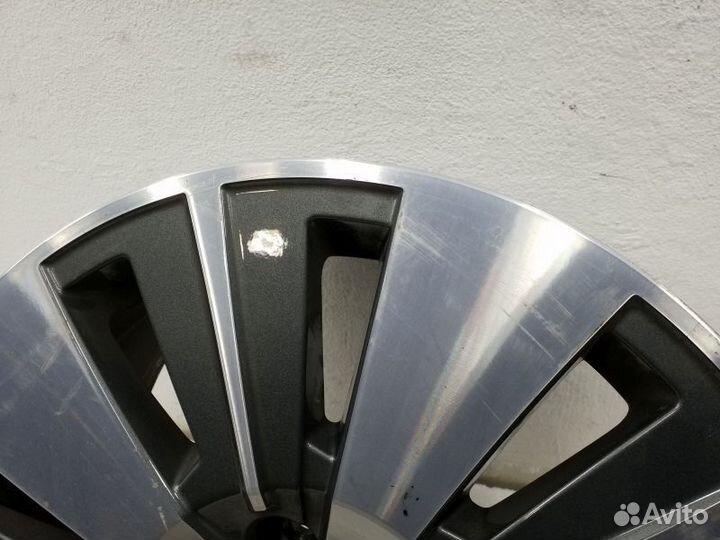 Диск колеса литой Audi A3 8V R17