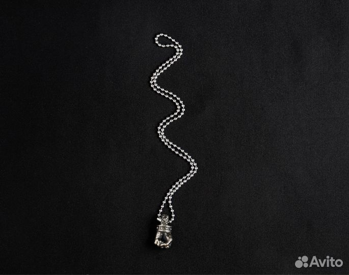 Подвеска «Кулак»