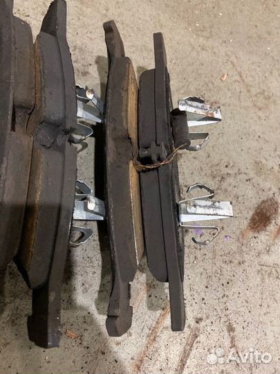 Тормозные колодки 330мм переднее Mercedes-Benz