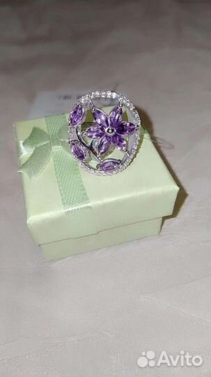 Серебряное кольцо с аметистами