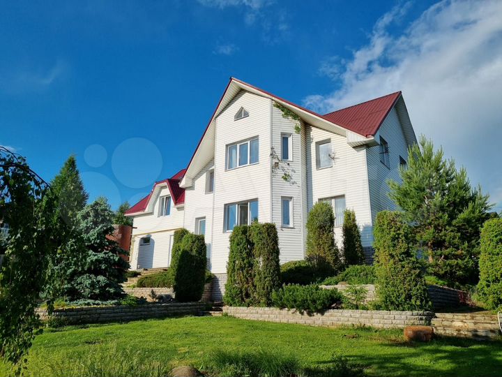 Коттедж 331,5 м² на участке 15,4 сот.