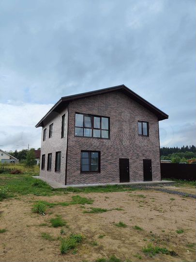 Дом 220 м² на участке 10 сот.