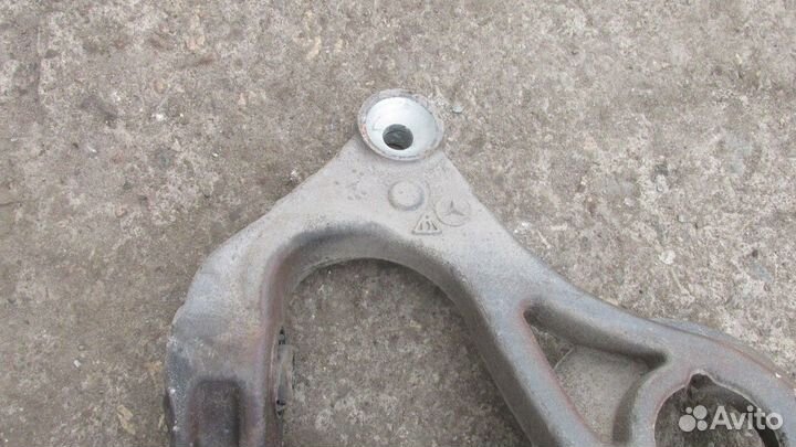 Рычаг задний нижний правый (Mercedes-Benz M-class)