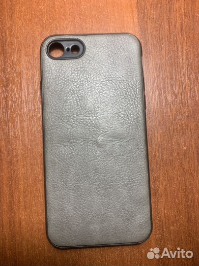 Чехлы на iPhone 7
