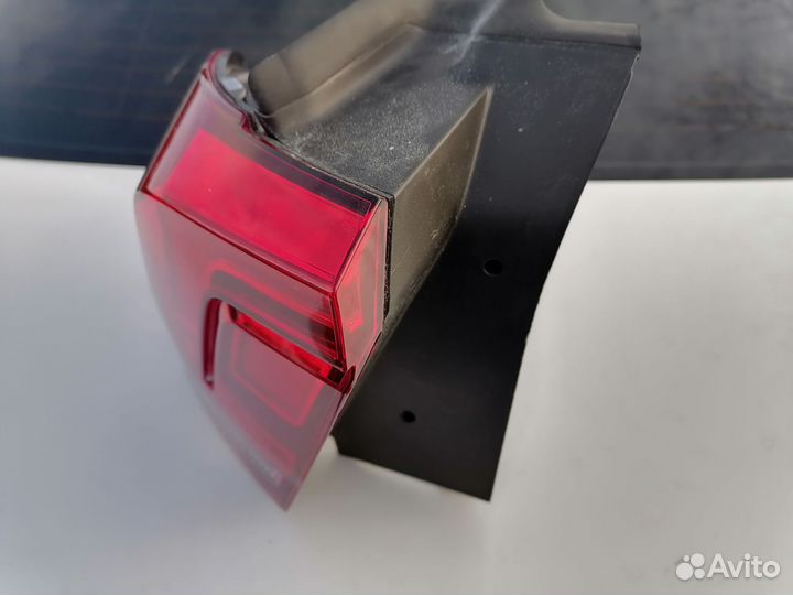 Фонарь наружный левый Volkswagen Tiguan 2