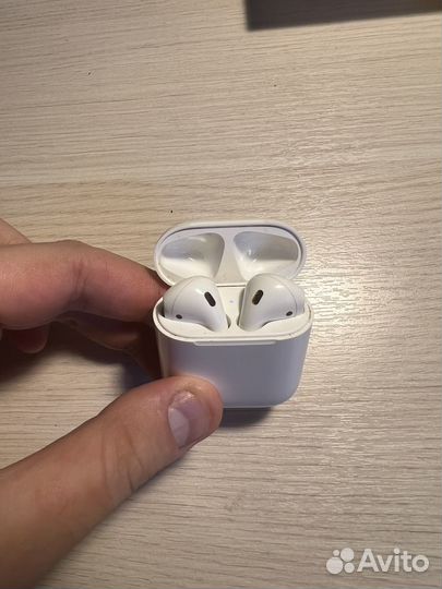 Беспроводные наушники Apple AirPods 2