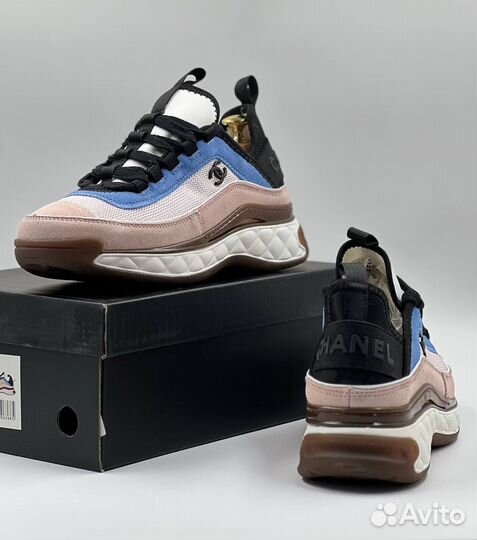 Женские кроссовки Chanel