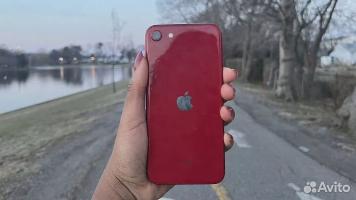 iPhone SE (2022), 128 ГБ