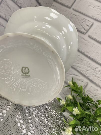 Салатник на ножке 