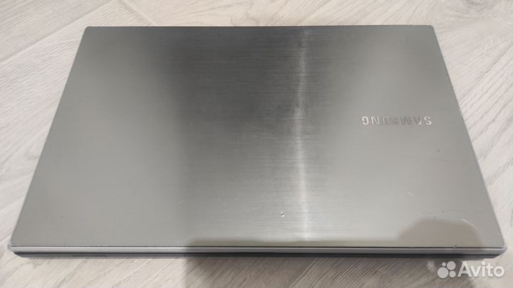 Ноутбук Samsung NP300V5A, i5-2450M