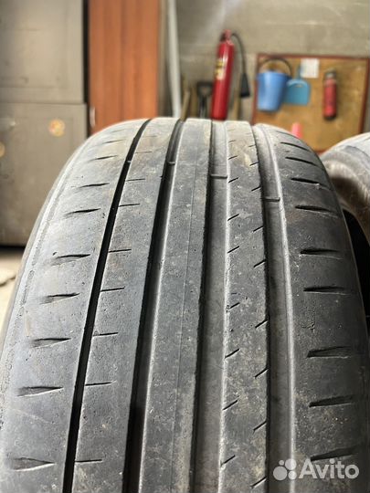 Michelin Pilot Sport 4 225/45 R18 и 245/40 R18 99Y