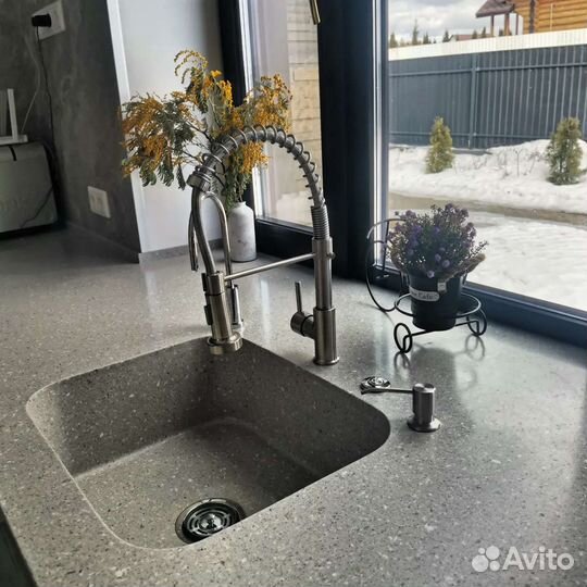 Столешница из искусственного камня