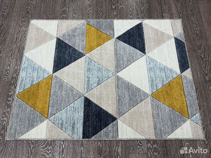 Ковер палас новый 200х200