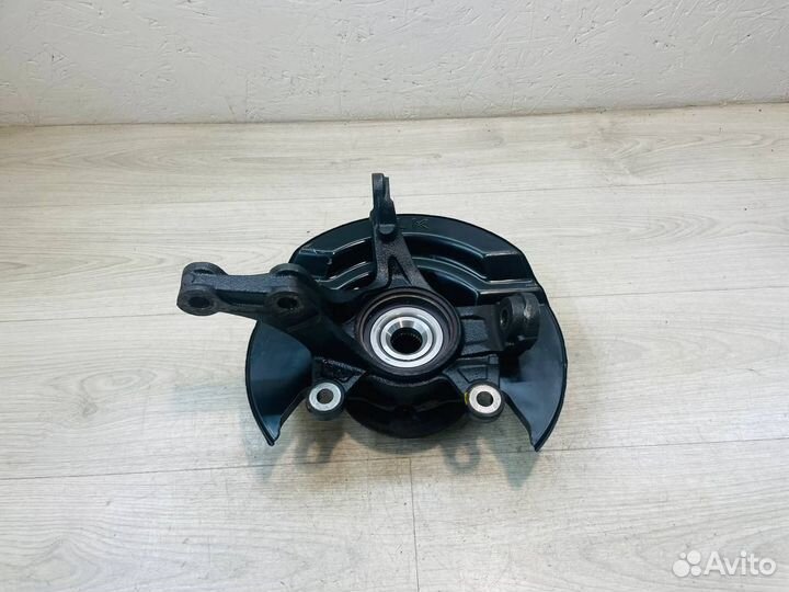 Кулак передний правый Honda CR-V 3 RE