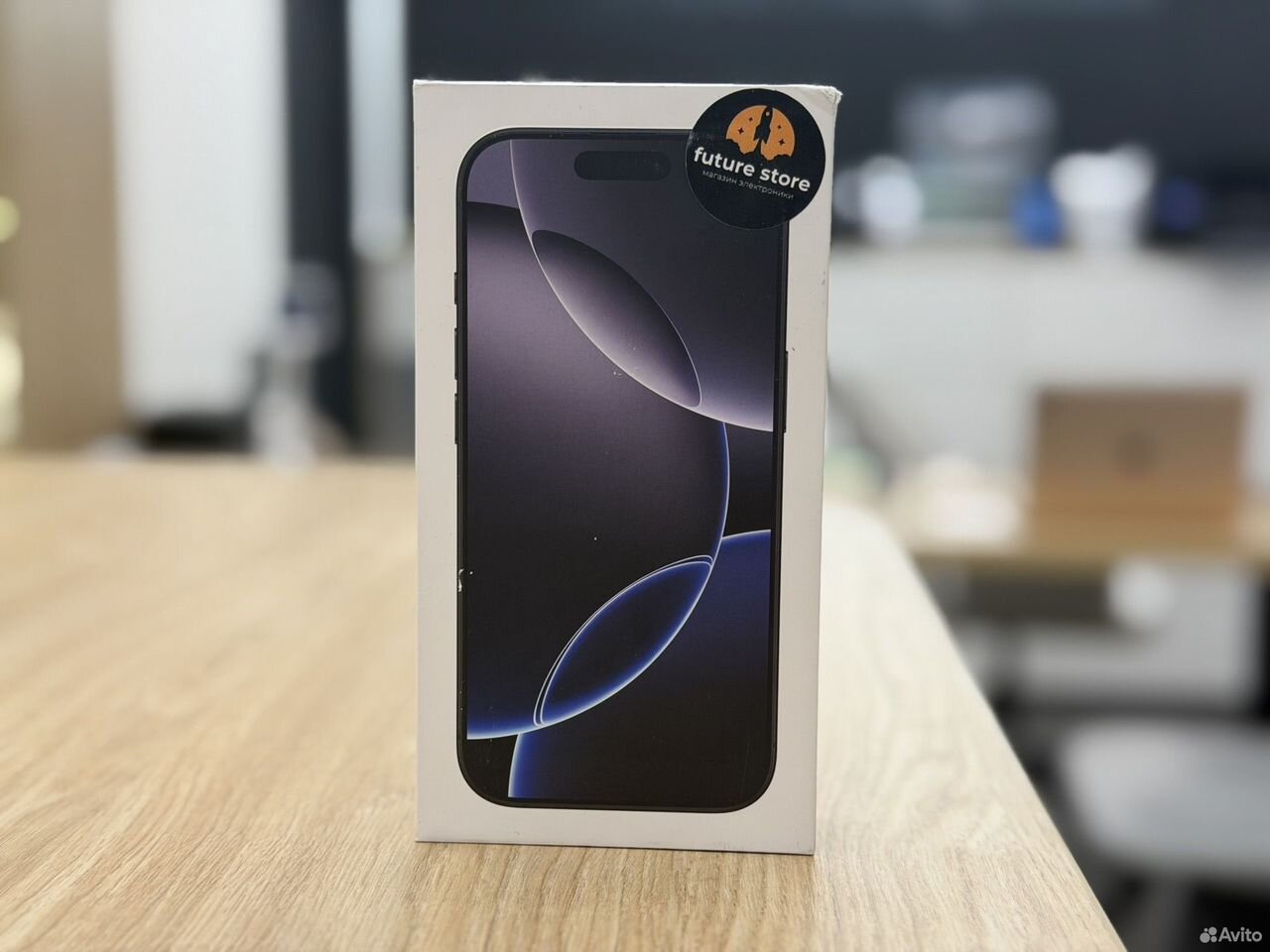 iPhone 16 Pro, 256 ГБ, SIM + eSIM