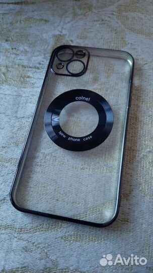 Чехол на iPhone